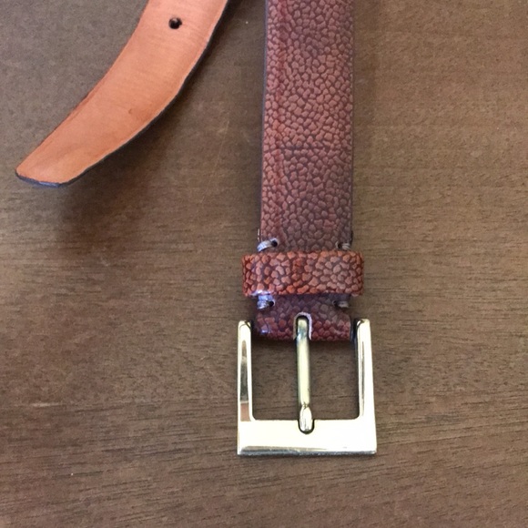 Brown Scotch Grain Belt Genuine Leather Made in Canada, Size 34, Brass Buckle - Picture 4 of 9